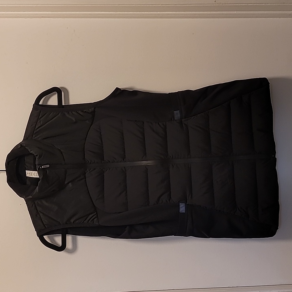 Lululemon puffer vest